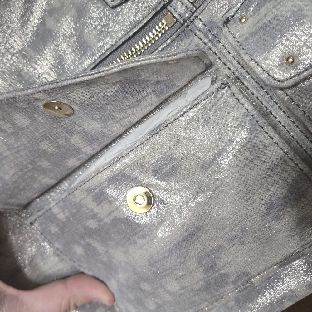 Aimee Kestenberg Silver Gray Shoulder Bag with Flexible Design - Picture 9 of 16